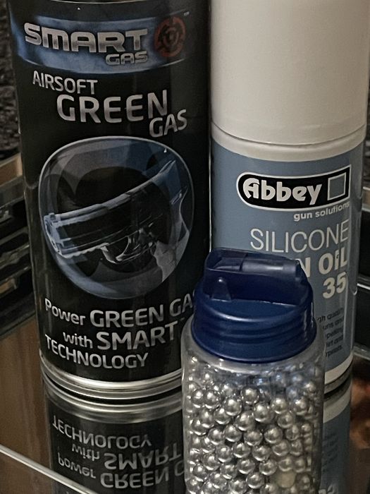 Pistol airsoft GLOCK cu accesorii incluse( Full Kit)