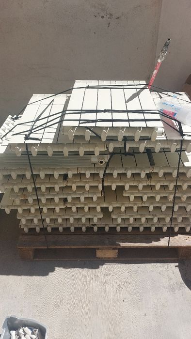 Vand radiatoare ( calorifere) din aluminiu. 100 lei/bucata.