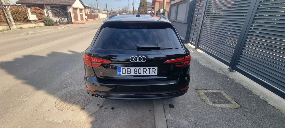 Audi A4 Audi a4 b9 avant  2.0tdi stronic virtual cokpit