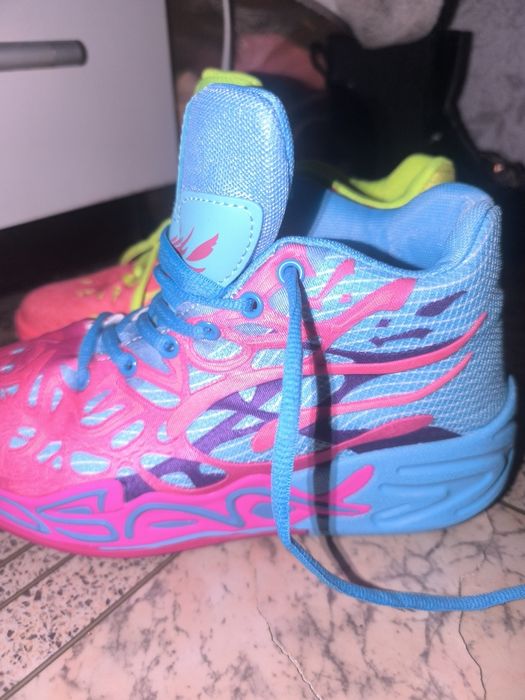 Батскетбольные кросовки