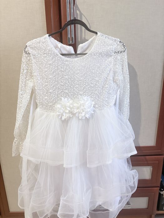 Белое платье  для девочек