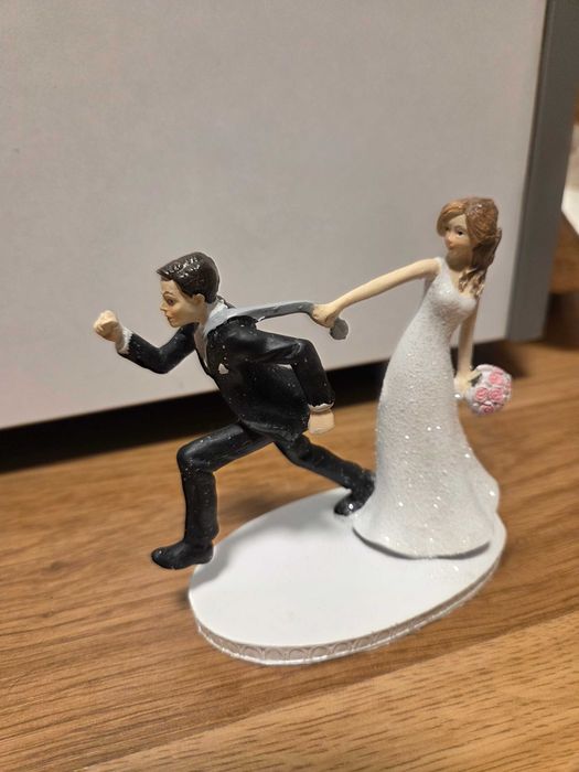 Сватбена фигурка за сватбена торта
