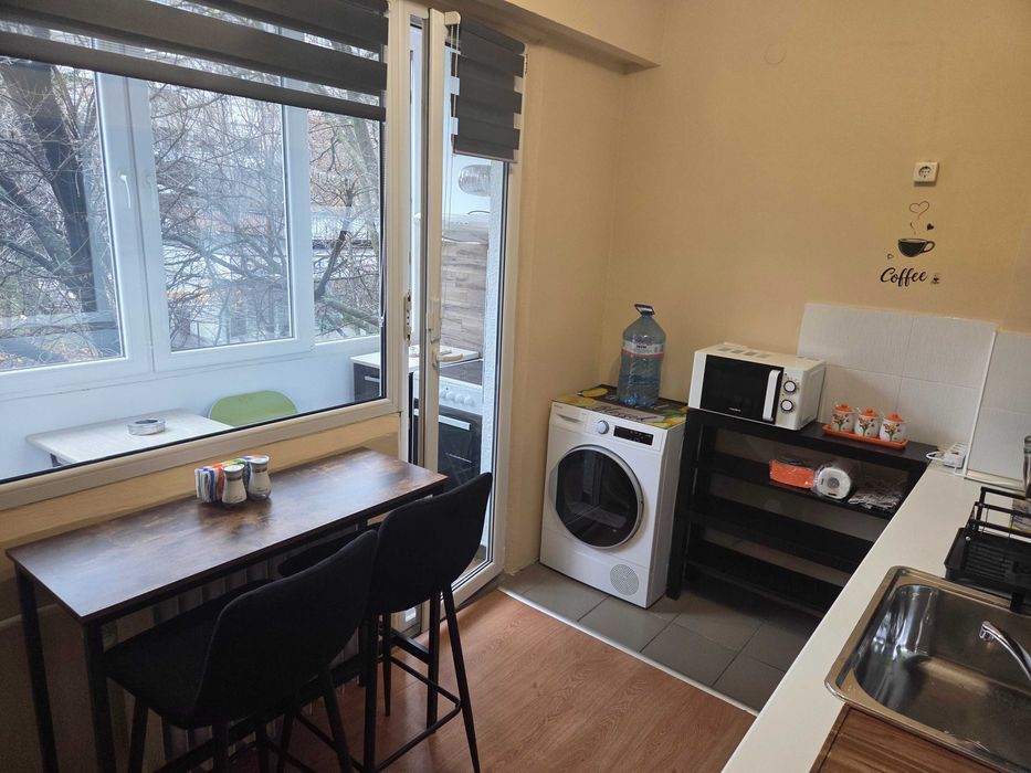 Дава се под наем Тристаен апартамент в София, Лозенец - 75 кв.м за 770 € - Снимка #10