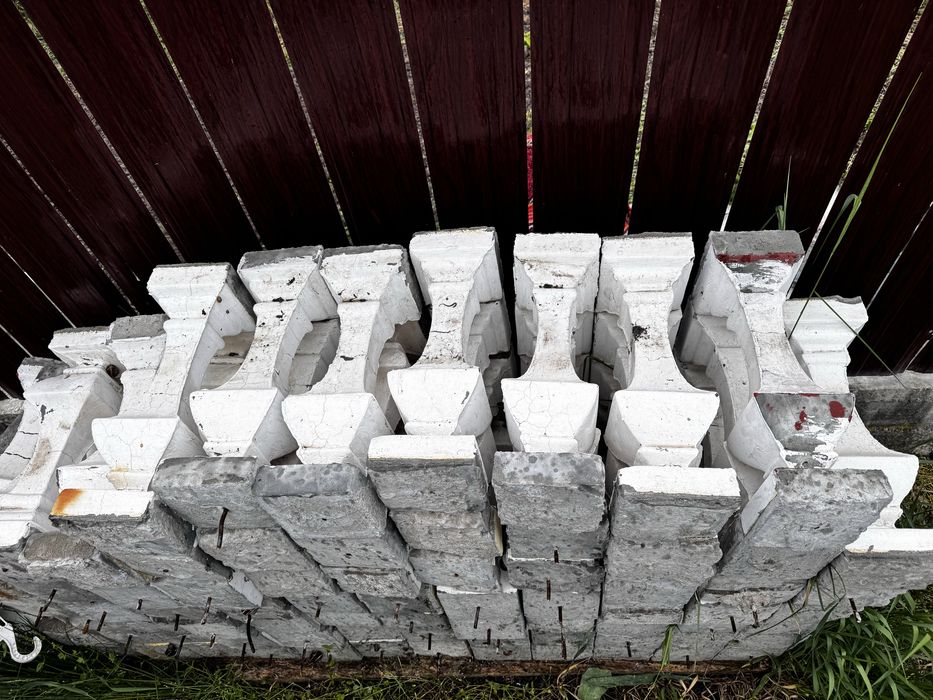 Vand Stalpisori / Balustri beton