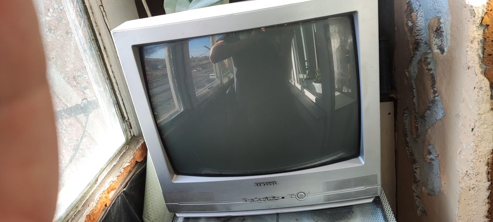 Продам телевизор и плиту