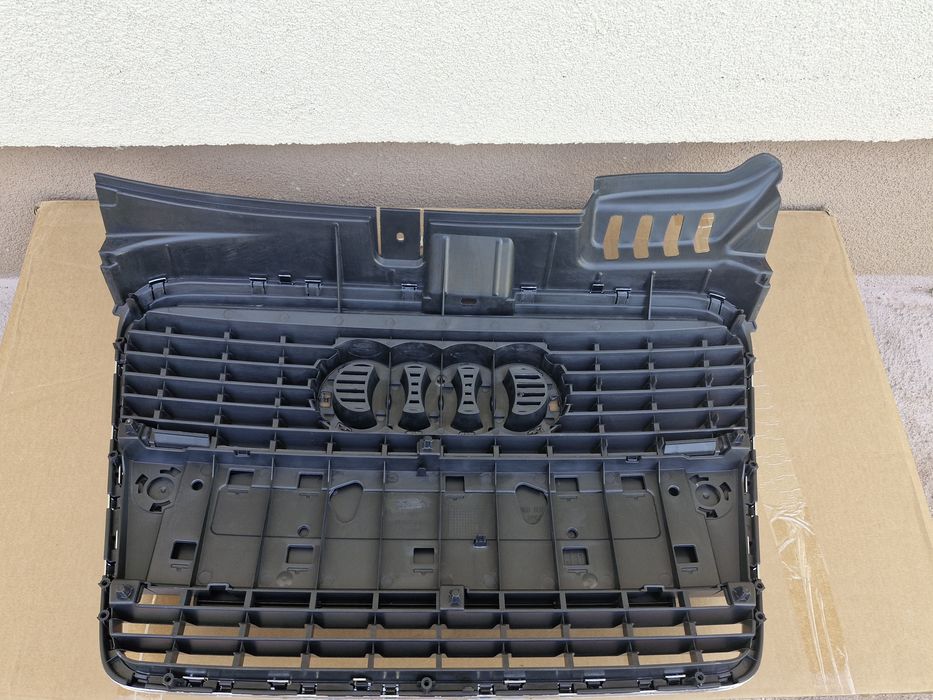 Grila Audi A4 B7 noua 2004 2005 2006 2007
