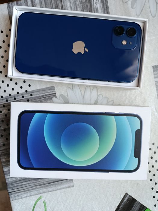 Продам iPhone 12