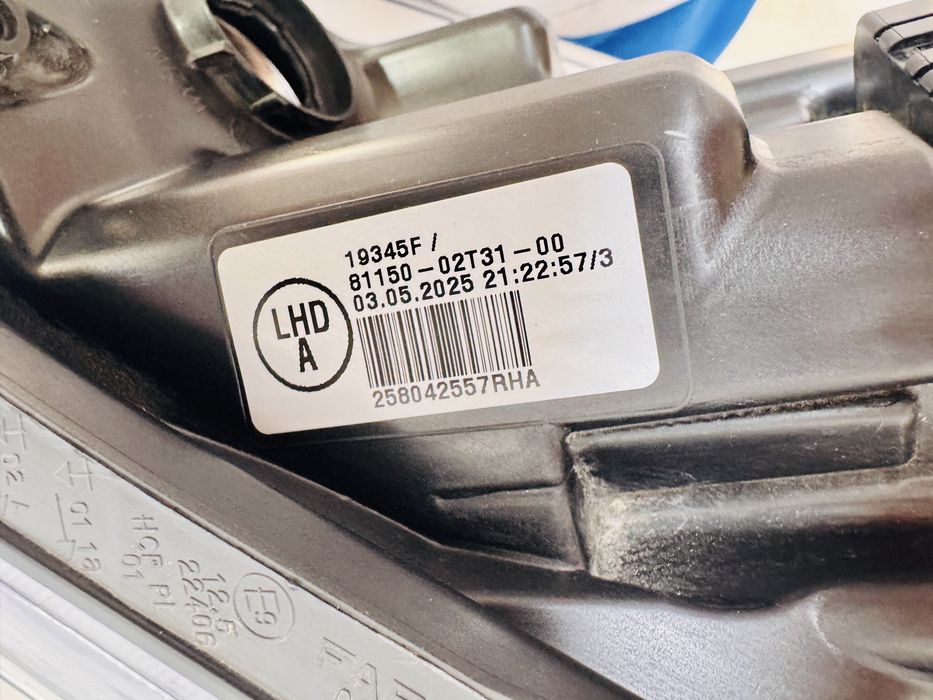 Far stanga halogen Toyota COROLLA sedan dupa 2018 cod 81150-02T31