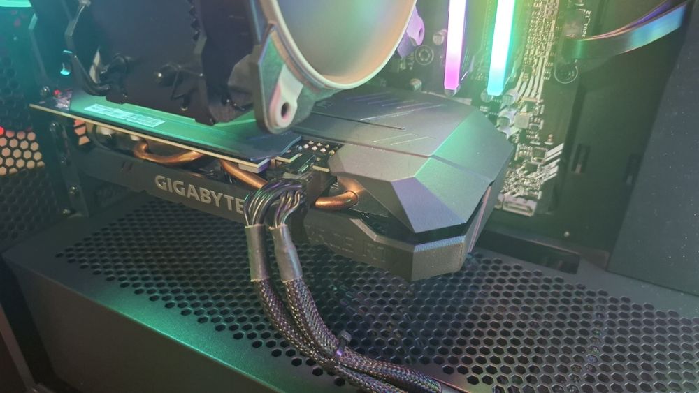 PC Gaming Ryzen 5 5600X  + 16GB + RTX 2060 6GB