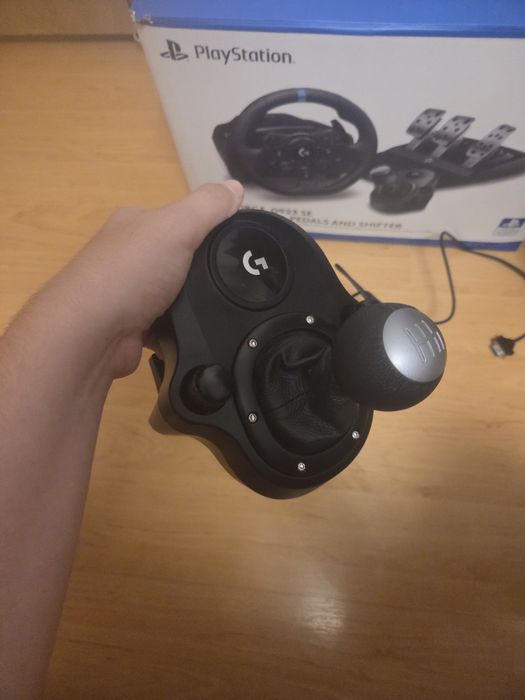 Volan Logitech G923 SE (PS5/PS4/PC) + Pedale + Schimbător - Ca nou, Garanție 1 an