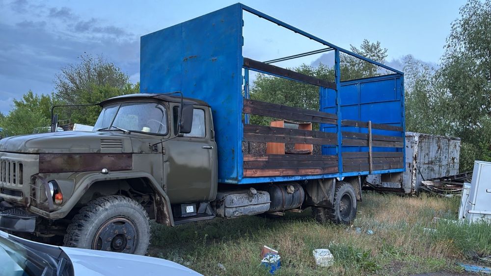 Продам зил 131.