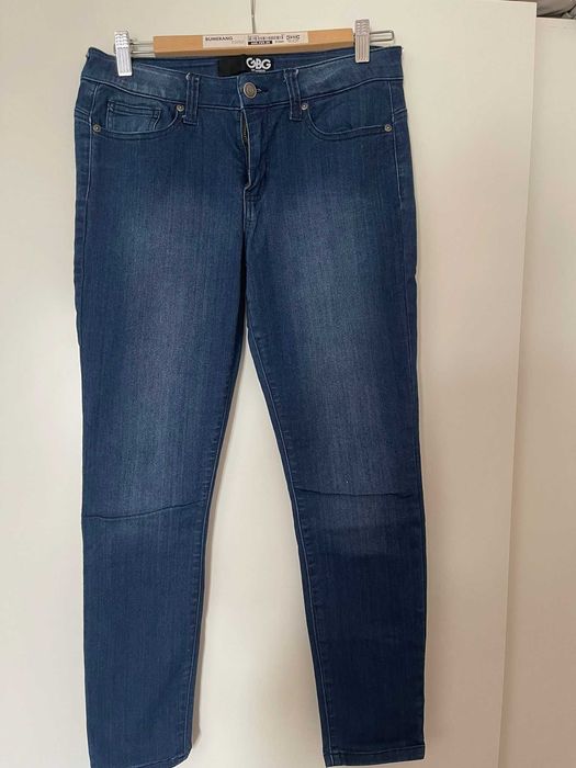 Blugi Guess, Armani, Tommy Ralph de la 100 ron aproape noi