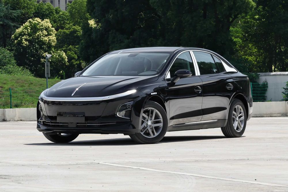 Hongqi E-QM5 500 км