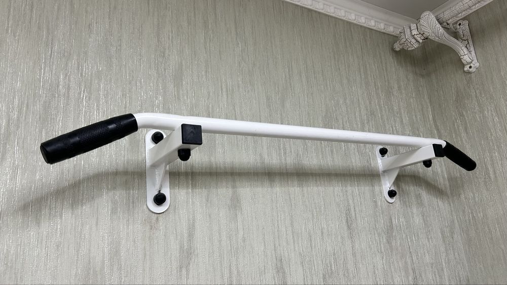 Турник для подтягивоние