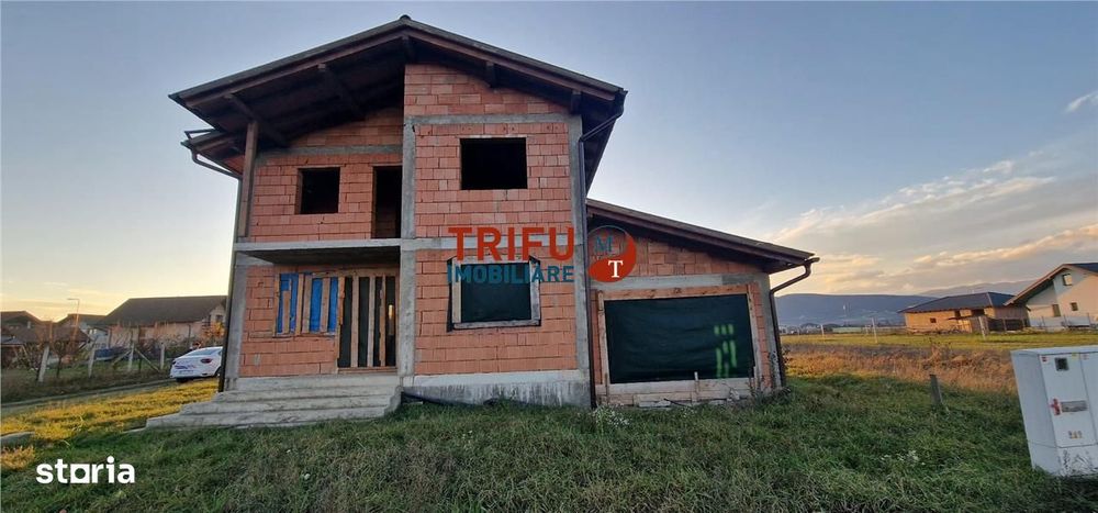 Casă la roșu cu garaj în Orizont