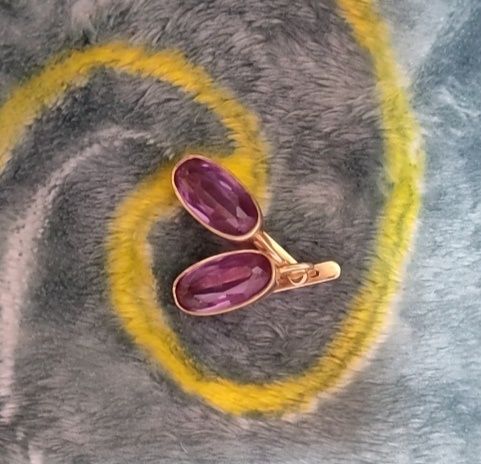 Золотые серьги с аметистами