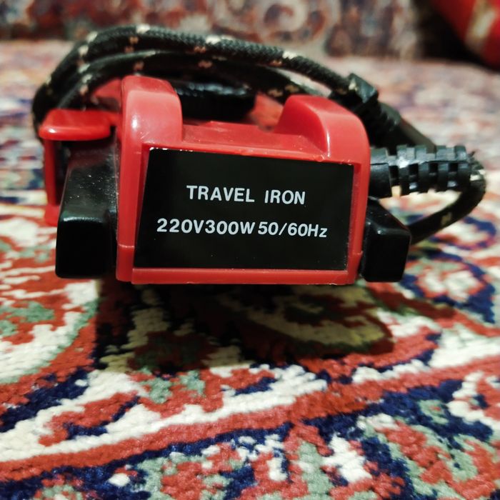 Утюг дорожный  .