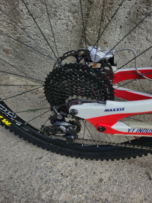 YT Capra  карбон 29  L размер Fox 36  Hope Спирачки 1х12 Скорости  XT