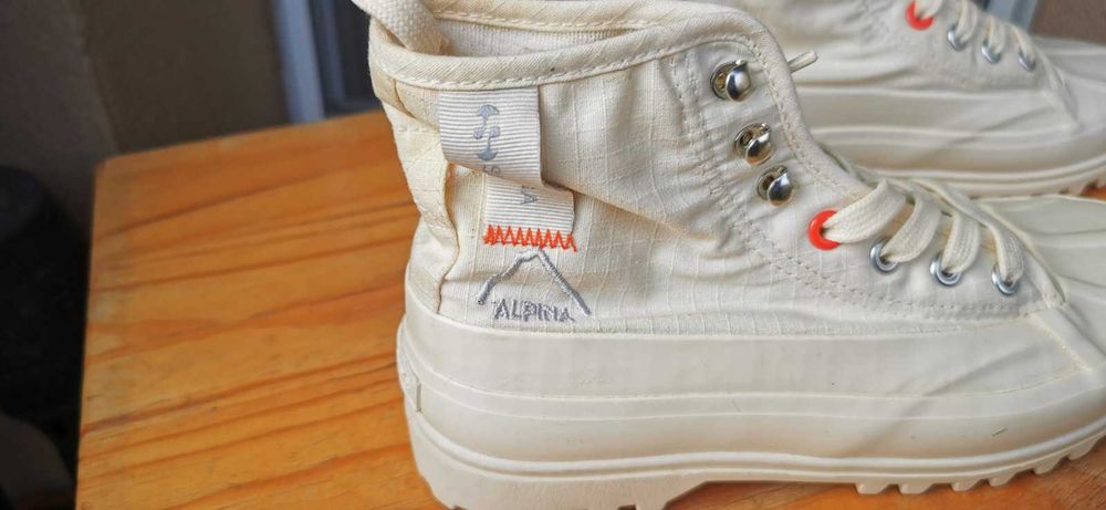 Oригинални маркови дамски маратонки / сникърси  SUPERGA - 36 номер