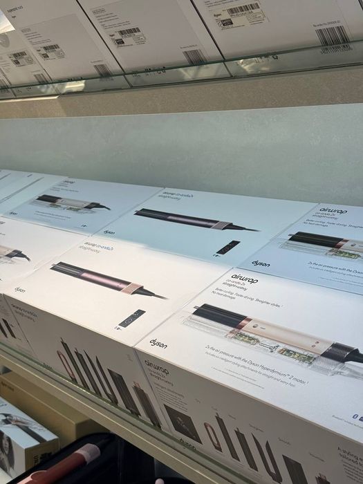 Dyson co-anda 2x.   2 yil garantiya bor