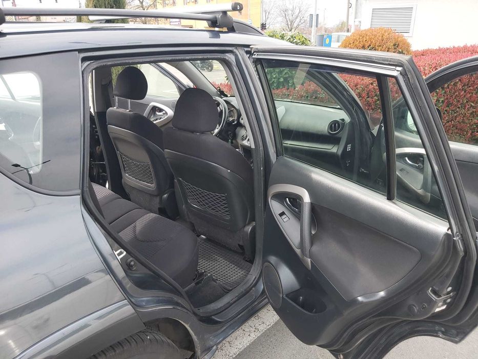 Toyota RAV4 2,2 D-CAT, 4x4, 176CP, an 2006 vânzare sau schimb