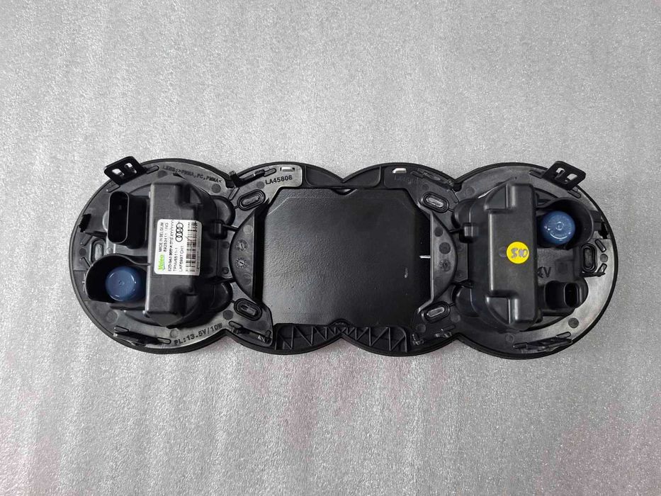 82D941600A Нова Оригинална Светеща Емблема Audi
