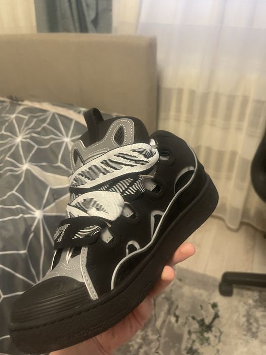 lanvin curb reflective