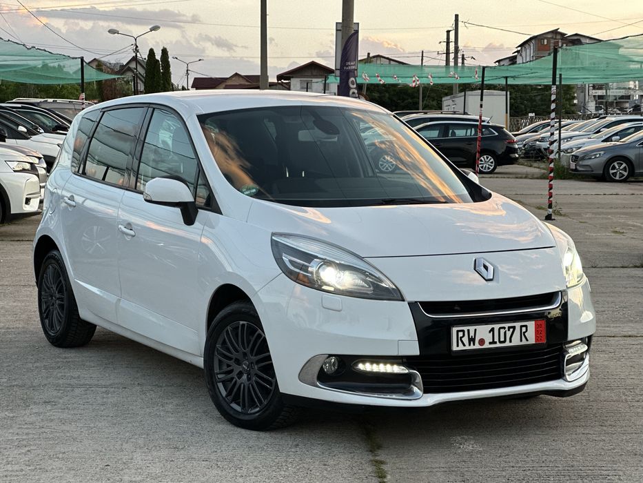 RENAULT Scenic 2012