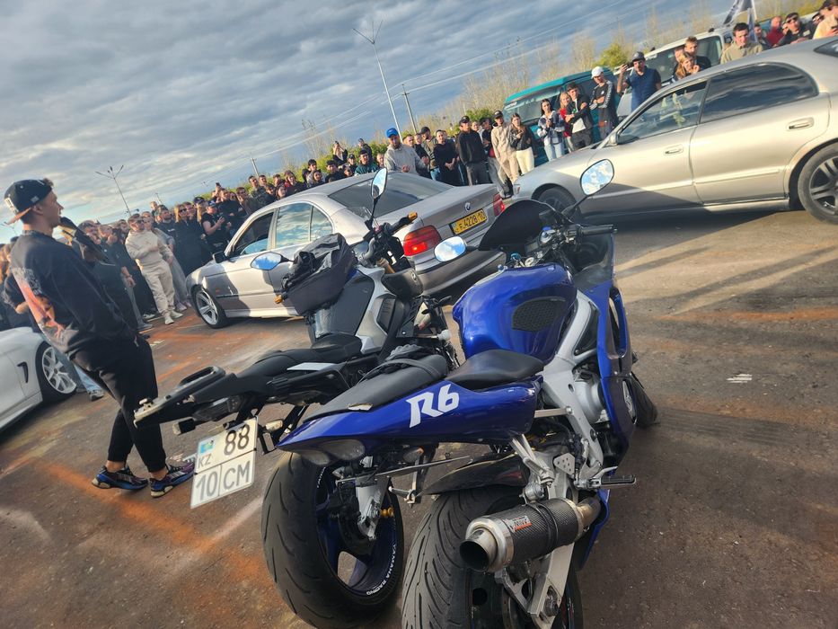 Продам мотоцикл ямаха R6.