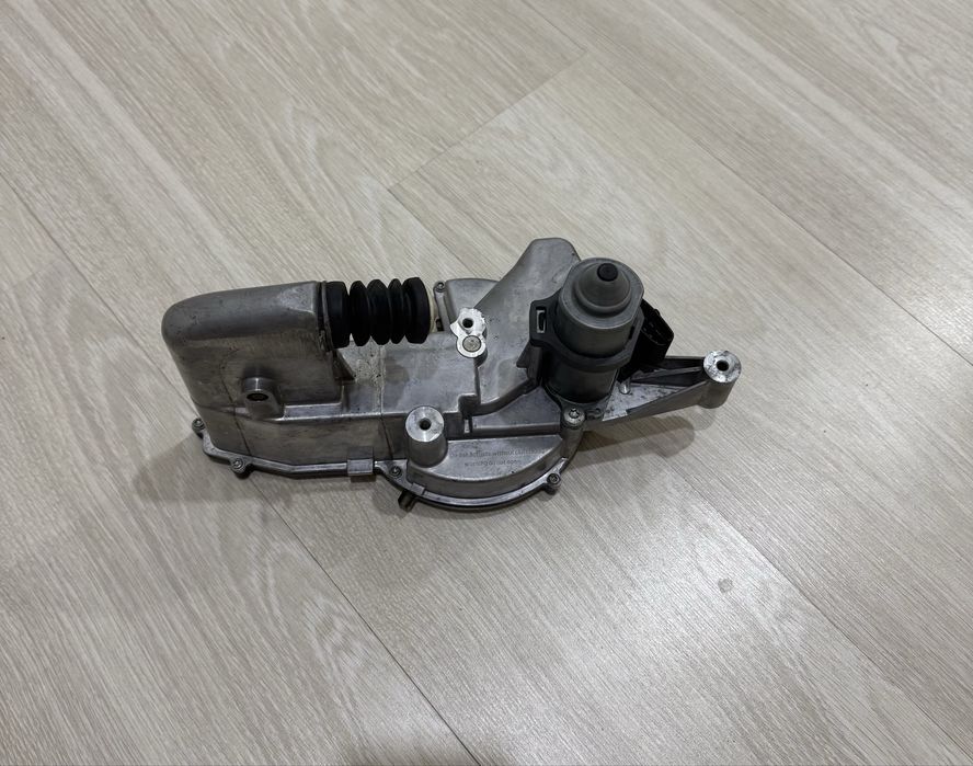 Актуатор сцепленния и выбора передач приора