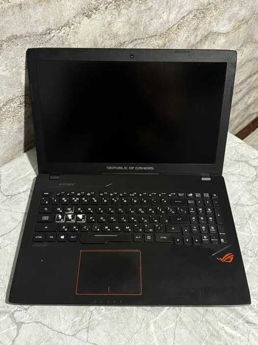 Ноутбук Asus rog strix