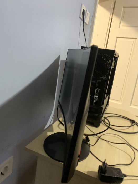 Геймърски компютър i7-4770 / RX 580 8GB / 480GB SSD / Gold PSU+Монитор