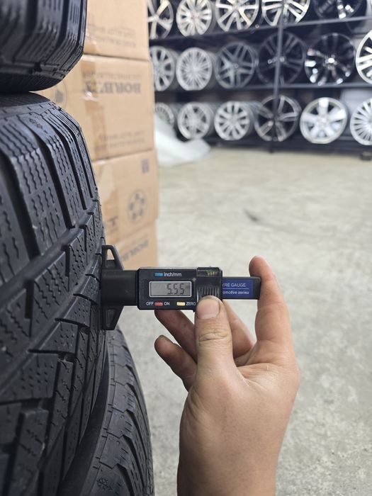 4 Броя Гуми 225/55/18 Continental 2x5,5mm 2x5mm