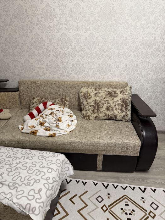 диван угловой с креслом и пуфиком