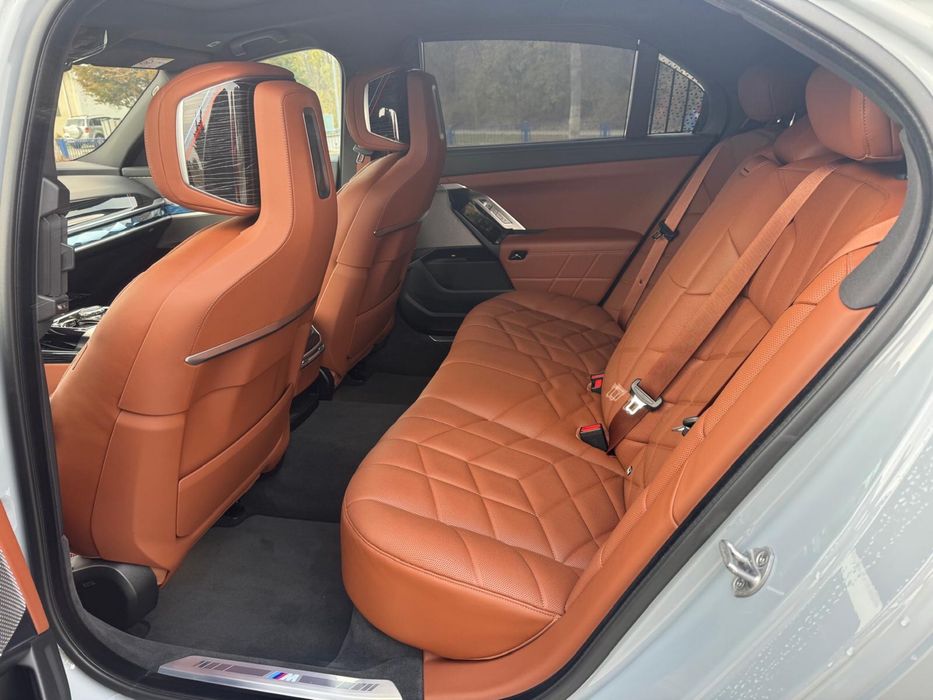 BMW 7 Series 2023 — imagine 3