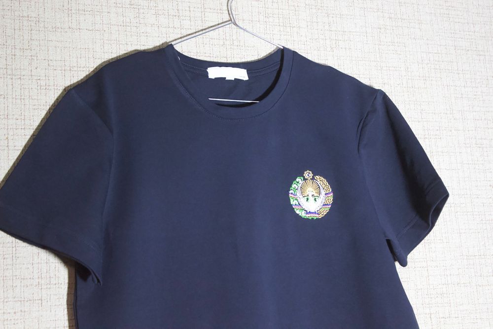 Футболка с гербом Узбекистана — стиль, качество и гордость страны