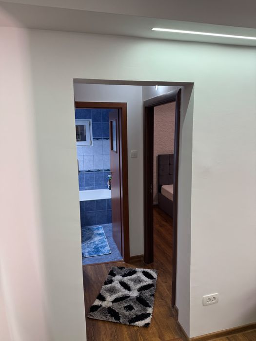 Inchiriez aprtament 2 camere zona cv9