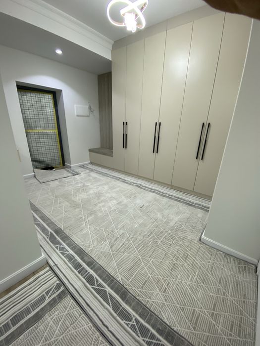 Uy sotiladi sirochni pat kulich yevro remont mebel tiynika navastroyka