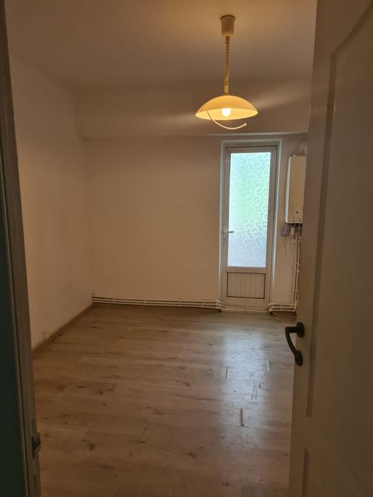 PROPRIETAR – Vând Apartament Spațios 3 Camere (82,74 mp) – Str. Mărășești, Bacău