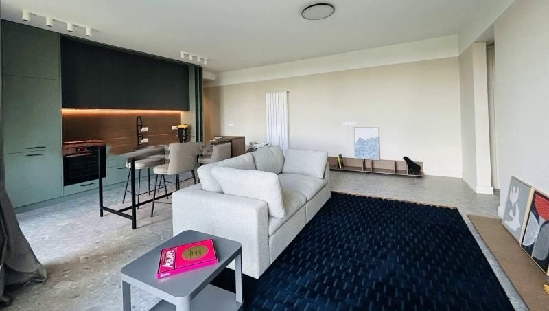 Дава се под наем Двустаен апартамент в София, Младост 4 - 90 кв.м за 999 € - Снимка #1