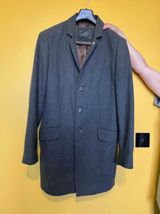 Подарявам мъжко сиво палто Calliope