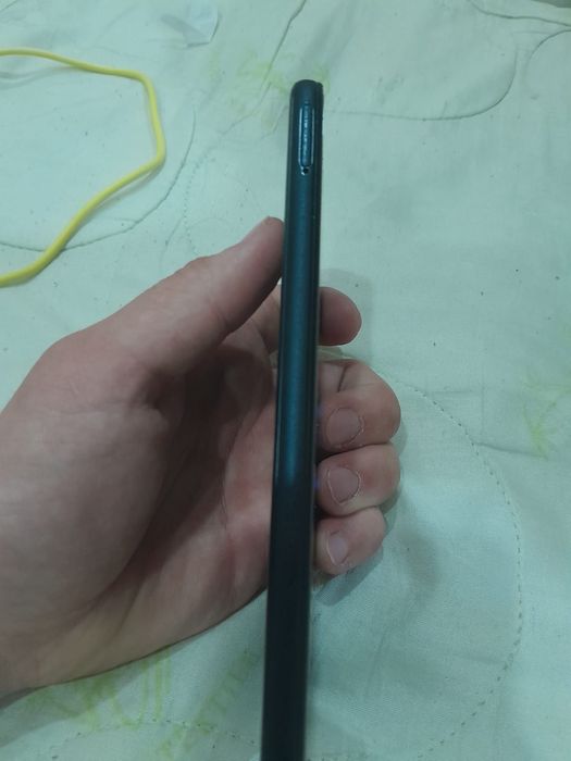 Самсунг А22 телфон