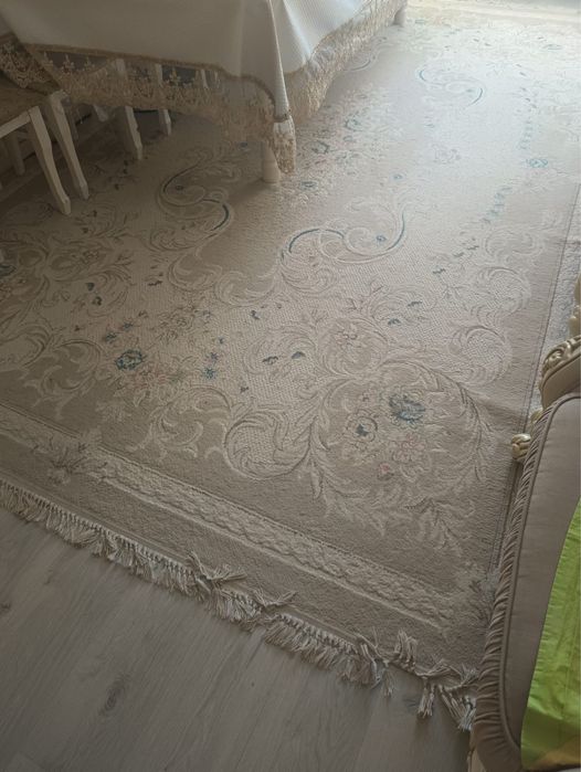 продается ковер 2.5/4