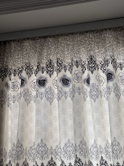 Шторы белые. Хорошее состояние.