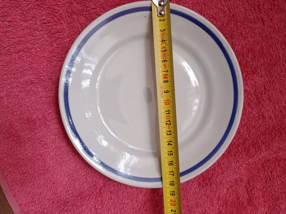 Порцеланови чинии