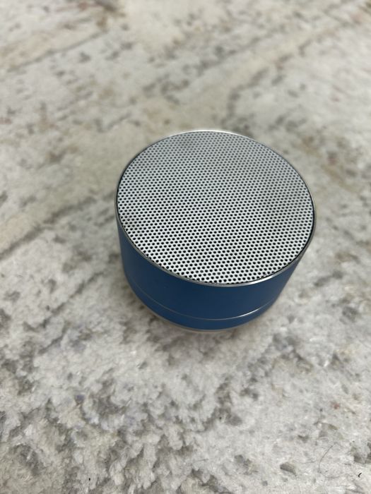 Портативная колонка