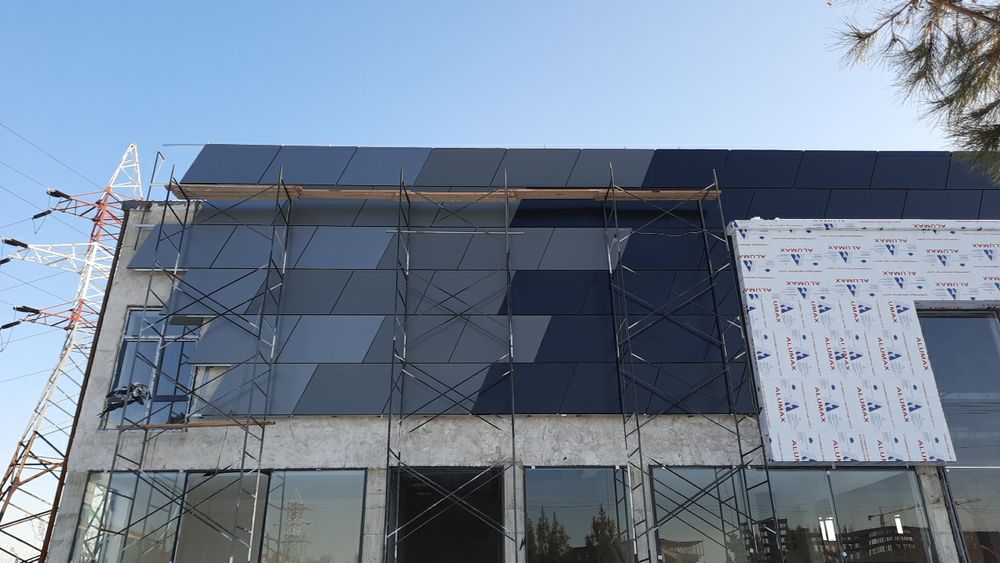 Алюкабонд. Травертин.