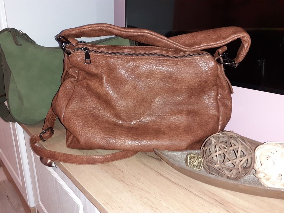 Дамски чанти в зелено и кафяво