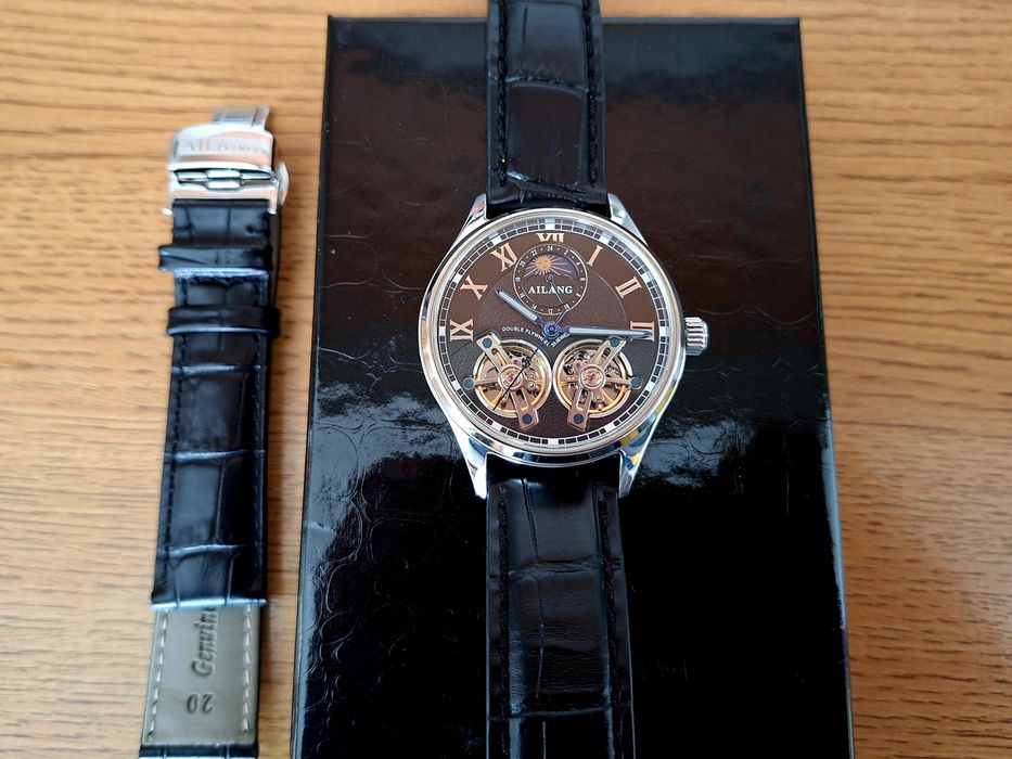 ЧИСТО НОВ ! Мъжки механичен / автоматичен часовник "Ailang"