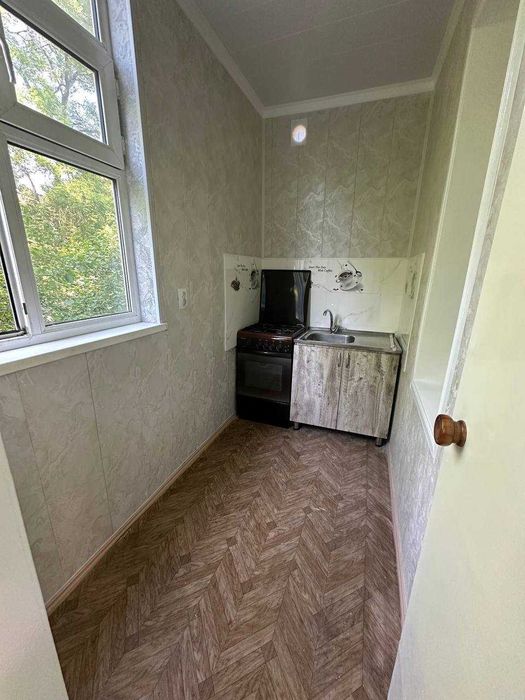 Продаю квартиру.Юнусабад 15 2\2\4 м.Туркистан.Дом быта ИПОТЕКА есть